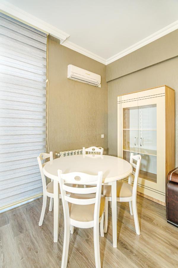Luxury 2 Room Apartment In The Center Baku Kültér fotó