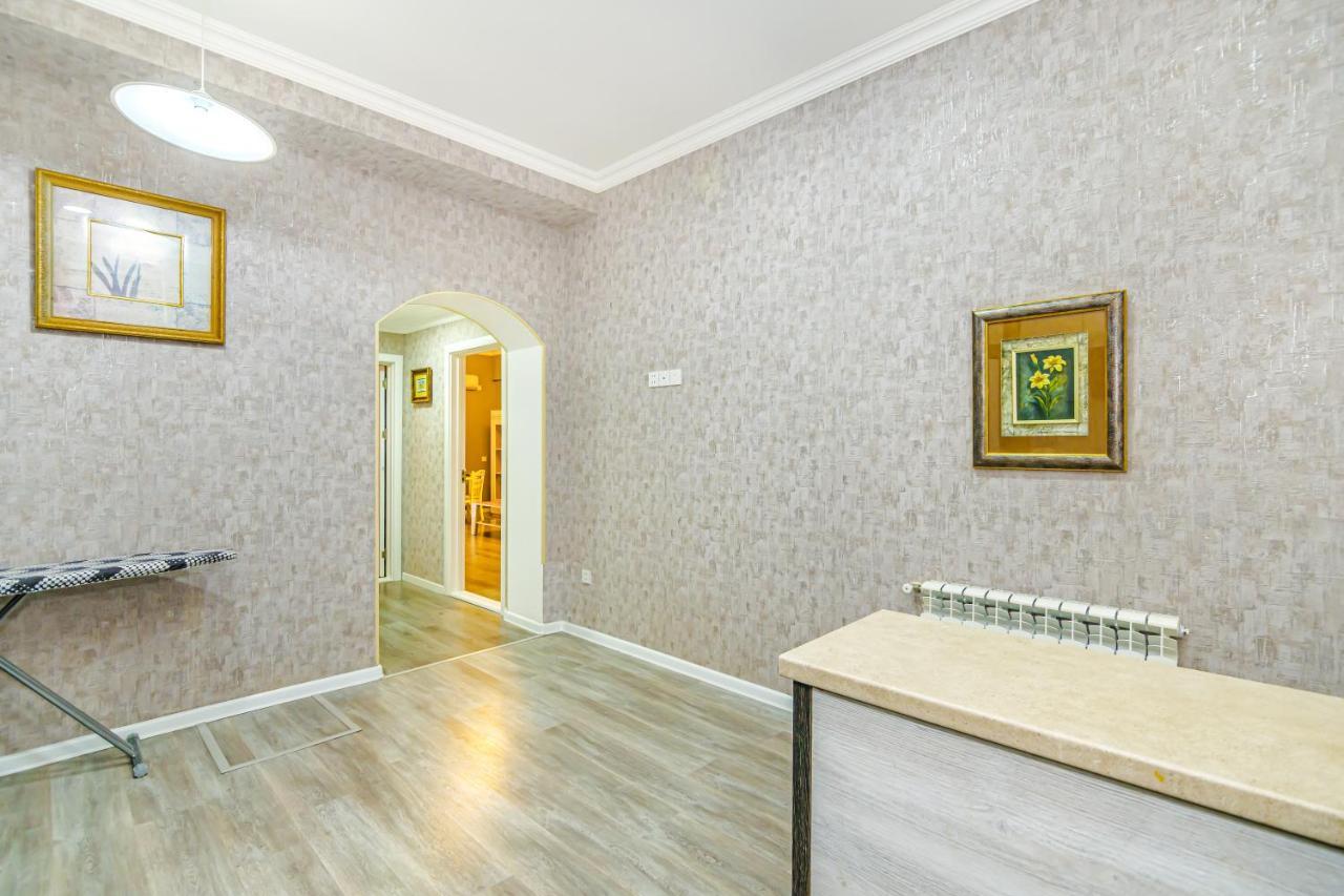 Luxury 2 Room Apartment In The Center Baku Kültér fotó