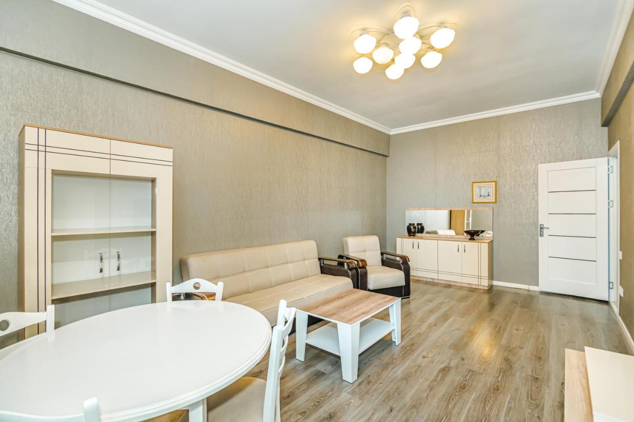 Luxury 2 Room Apartment In The Center Baku Kültér fotó